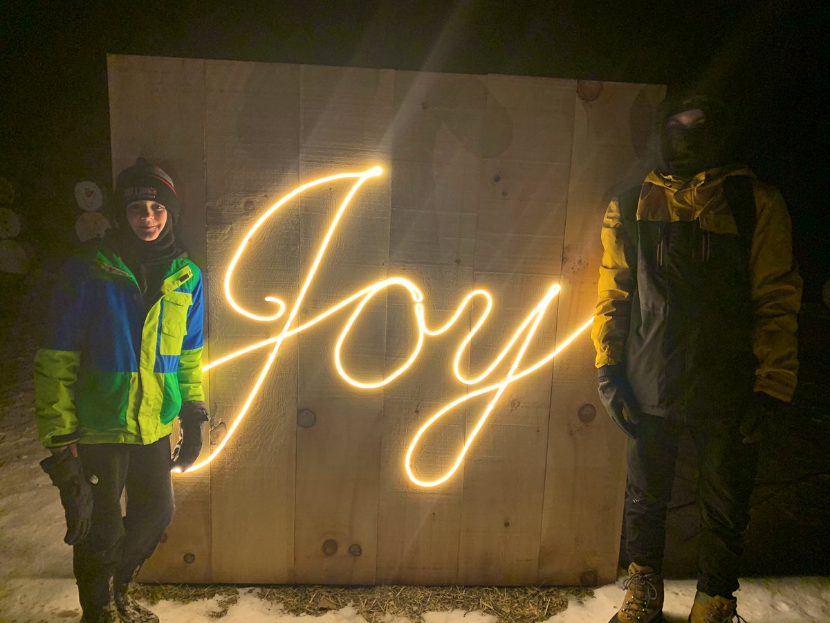 J_NPouw's tweet photo. Get outside and enjoy #Winterlit @ConservHalton! https://t.co/ssOp520XQ2