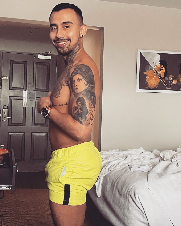 jorgecrcr's tweet photo. Kill Em Whit Kindness 🍀
.
.
.
#men #boy #tatoo_art #amy #costarica #youknowi'mnotgood #justfrieds#latin https://t.co/MydqLbHatq