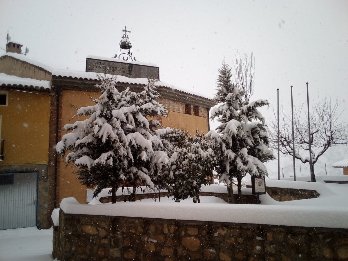 EnBoca_Cerrada's tweet photo. Un manto de #nieve cubre #Acered en @CampodeDaroca #Filomena https://t.co/bZQESQFyCQ