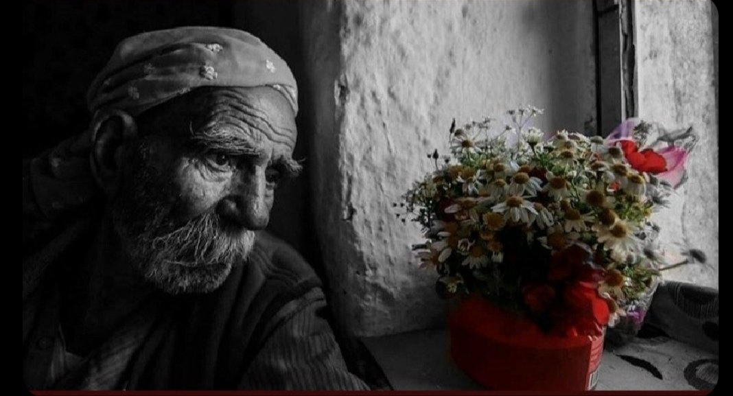 Flankesh72's tweet photo. Üstümüze zaman yağdı, hüznümüz ondan ... https://t.co/iqpxbJtTx8