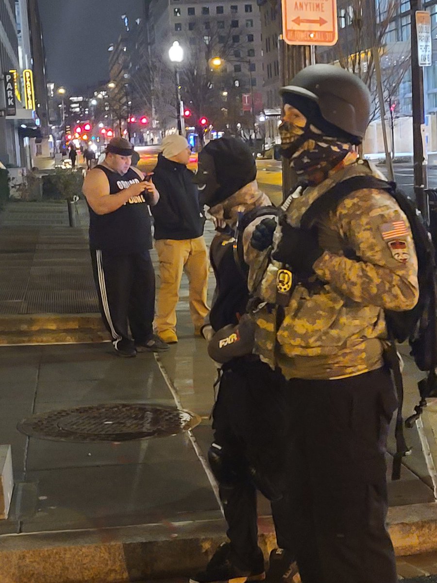 After the plaza was reopened, a group of three or four guys in camo came by. They had a patch with "armor gods" written on it and definatly gave a fashy vibe. Later more than confirmed it when an altercation ensued. 35/