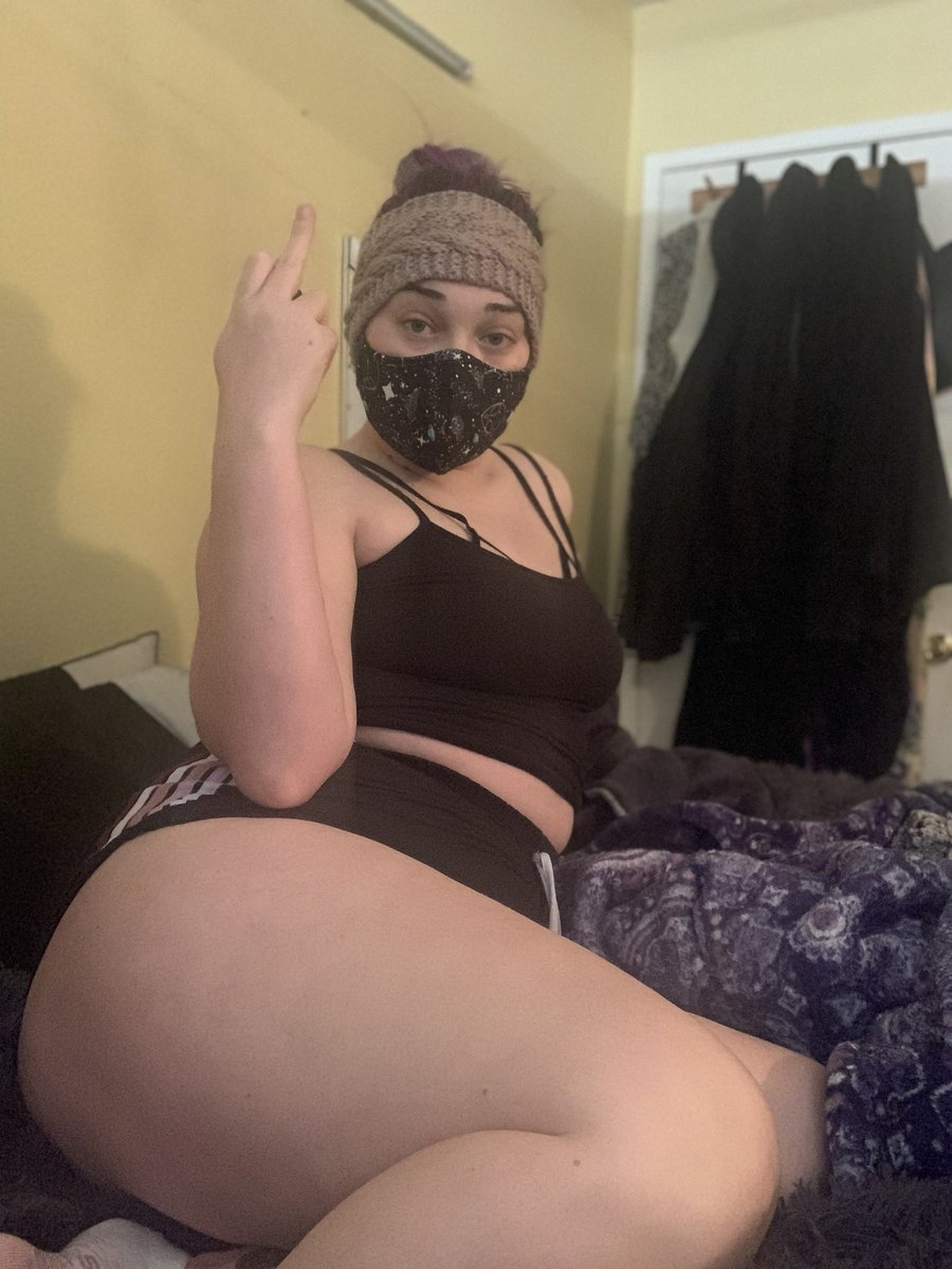 HunniferB's tweet photo. Why are you still lurking? Sub to my OF and get more 😏 
ONLY $6.66 
✨free solo clip + dick rating upon sub 
🔮NO PPV
🔮face reveal 
🔮Cheap tip menu/customs 
🔮2 vid drops a week
🔮Daily posts 
🔮B/g and solo content 
🔮Bj content 
🔮Nudes
Link below https://t.co/CJ66VuwgMG