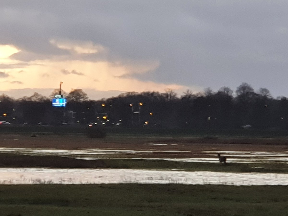 Hertje in Bossche Broek vraagt zich af of Van der Valk in Vught open is...