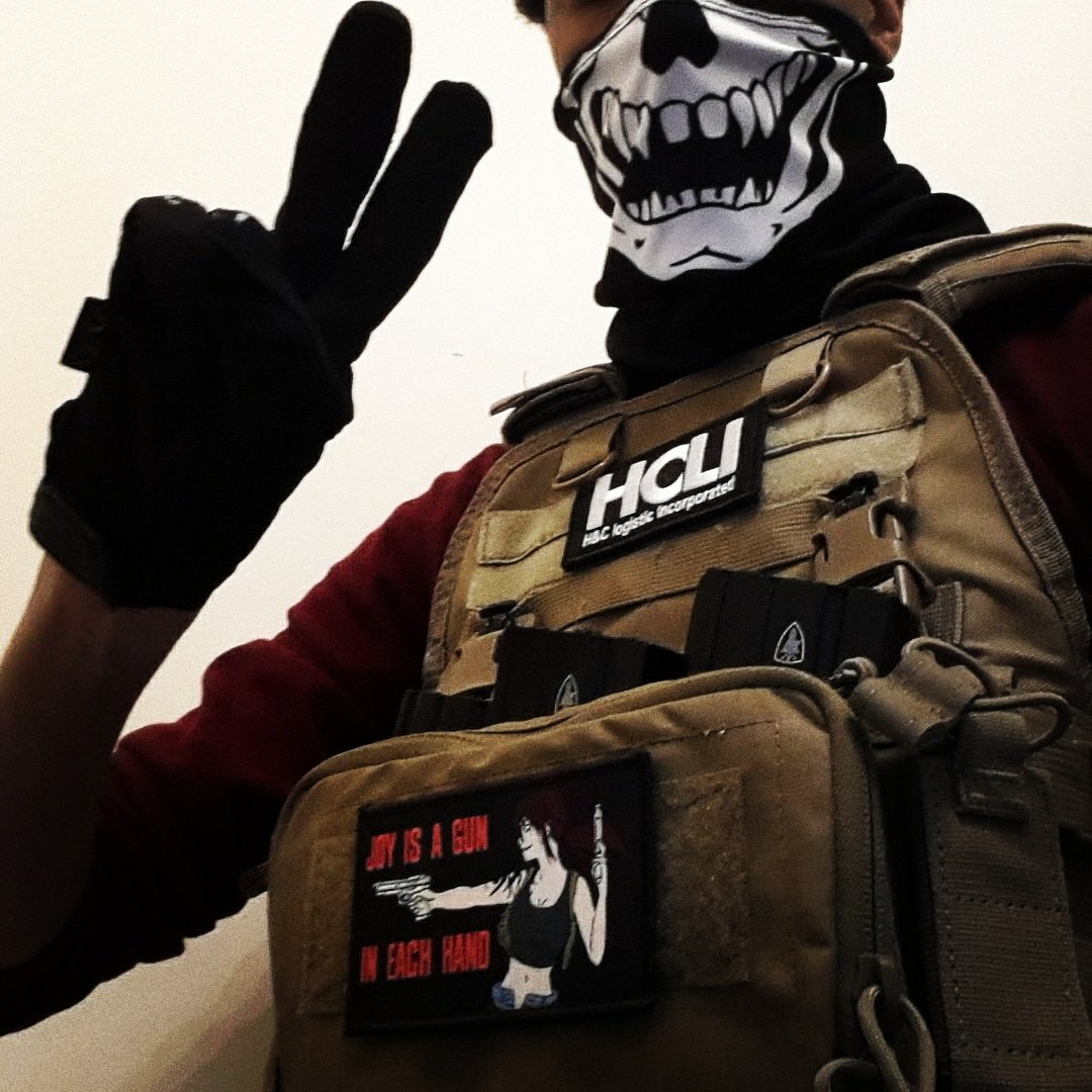 WesleyConnor6's tweet photo. #hcli #joyisagunineachhand #mechanixgloves #mechanix #mechanixwear #ncstar #haleystrategic #haleystrategicpartners #d3chestrig #d3crm #d3crmicro #wftc141 #whiskeyfoxtrottangocharlie141 #blacklagoon #jormungand https://t.co/m8RW1uHSWx