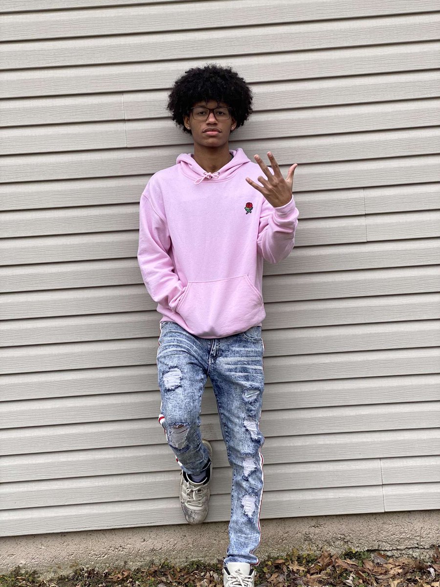 1k_Drian's tweet photo. Love Is Just A B❗️tch That Never Payed Me💔 https://t.co/HfJ4HFUD50
