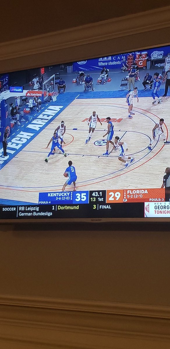 KySportsRadio's tweet photo. Shoot this Dontaie! https://t.co/pIt0idRIzU