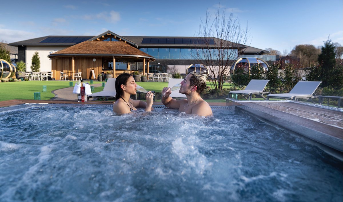 Rain or shine, our magnificent #spa garden will rejuvenate your mind, body and soul ✨

Who’ll be sipping champagne here this spring?
