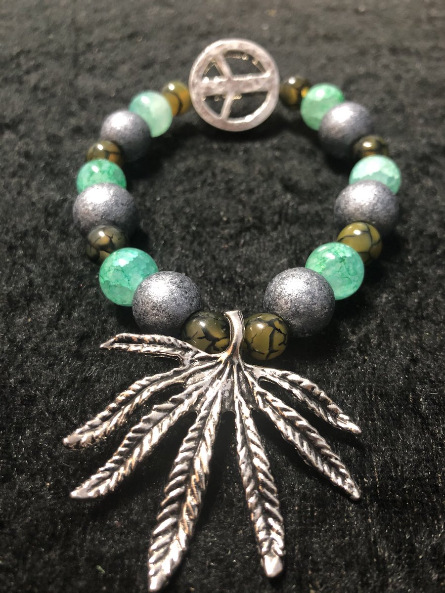 ImagineThis704's tweet image. #PrettyPeacePairings #LittyAF #HighFashionAF #copaceticAF
Have you had a #HIGHpiphany today? We have #peace ✌🏾to pair with your vibes...🧘🏽 #semipreciousstones #dragonsvein two colors 🥰 gemstone7.com/388-dragons-ve…
😷☮️
