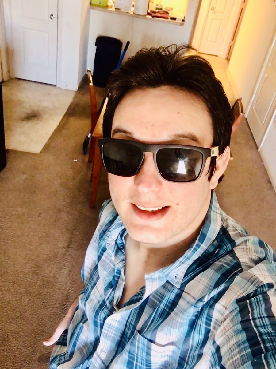 thediceshades's tweet photo. Today is a good day fam!
๐ซ๐พโจ๐ฅ
#producerlife #blessedbeyondmeasure #blessed #rapperlife #hiphoplife #italianrapper #hiphop #selfie #lofi #rapper #artist #collegelife #musiclife #lifeingeneral https://t.co/gnaY7hKbJf