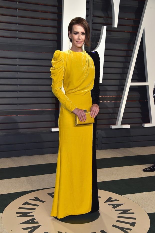 Sarah Paulson as fishes a thread ;