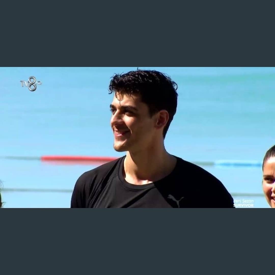 DicleOlan's tweet photo. #survivor #survivor2021 https://t.co/rnjEEsTUEA