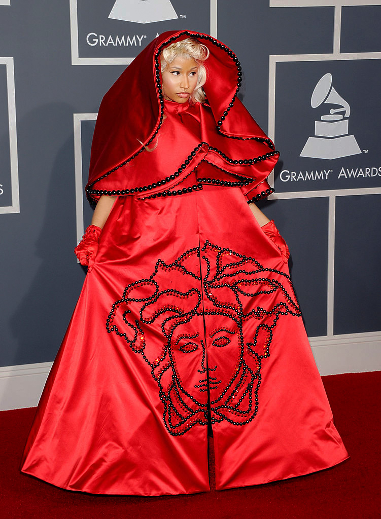  SAGITTARIUS - Rita Moreno in Pitoy Moreno, Academy Awards/Oscars (1962 and again in 2018)- Hailee Steinfeld in Prada, SAG Awards (2011)- Nicki Minaj in Atelier Versace, Grammys (2012)- Gemma Chan in Valentino, Academy Awards/Oscars (2019)