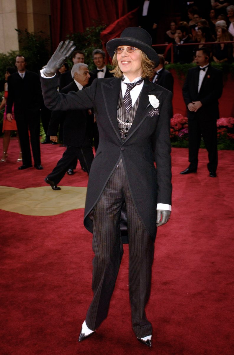  CAPRICORN - Mary J. Blige in Misa Hylton, Grammys (1996)- Aaliyah in Roberto Cavalli, MTV VMAs (2000)- Diane Keaton in Ralph Lauren, Academy Awards/Oscars (2004)- Michelle Obama in Thom Browne, Presidential Inauguration (2013)