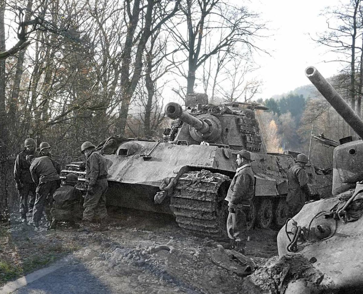 [8 of 19] It didn't help that Germans put their newest, least experienced troops in their newest tanks & that the Tiger II was very difficult to recover, often taking 1 or 3 recovery vehicles to move each tan