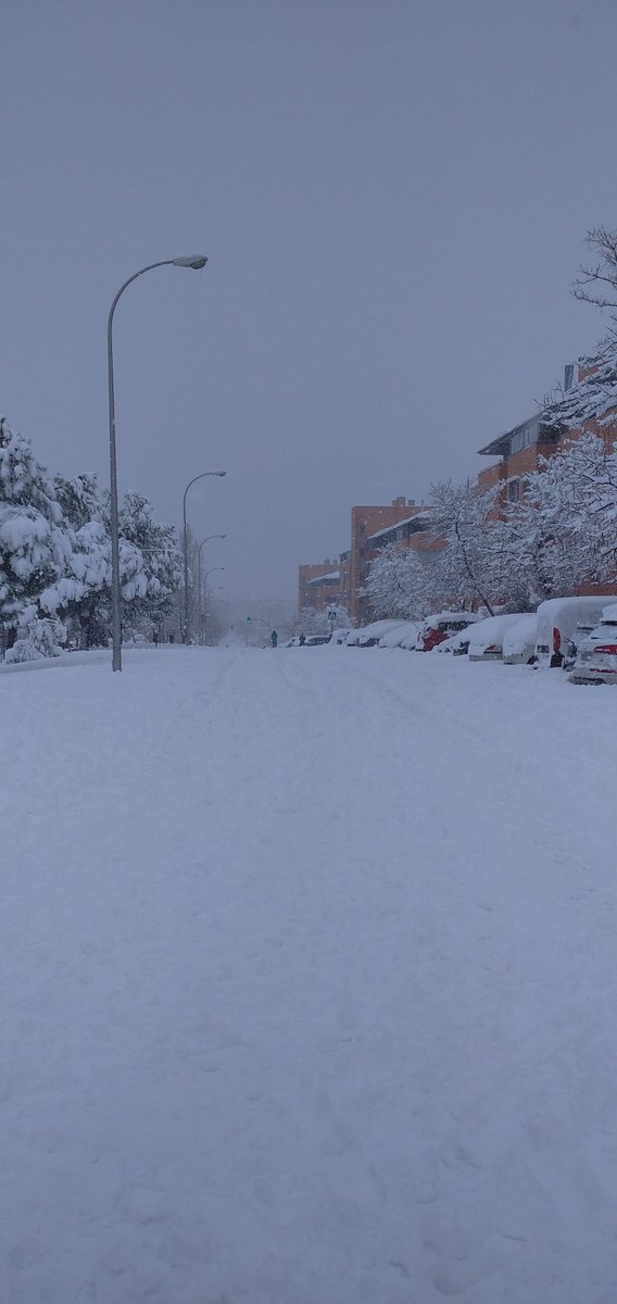 AVBarrioDeRejas's tweet photo. Vamos a aprovechar el caos que está montando #Filomenamadrid, para recordar al sr @angelgarridog que en #Rejas no tenemos metro.
Ahora que la @EMTmadrid no funciona, estamos vendidos, y en #CiudadPegaso podemos ir al metro de la Alameda, pero en la #ColoniaFinDeSemana ni eso😓 https://t.co/9l9wEfQN3U