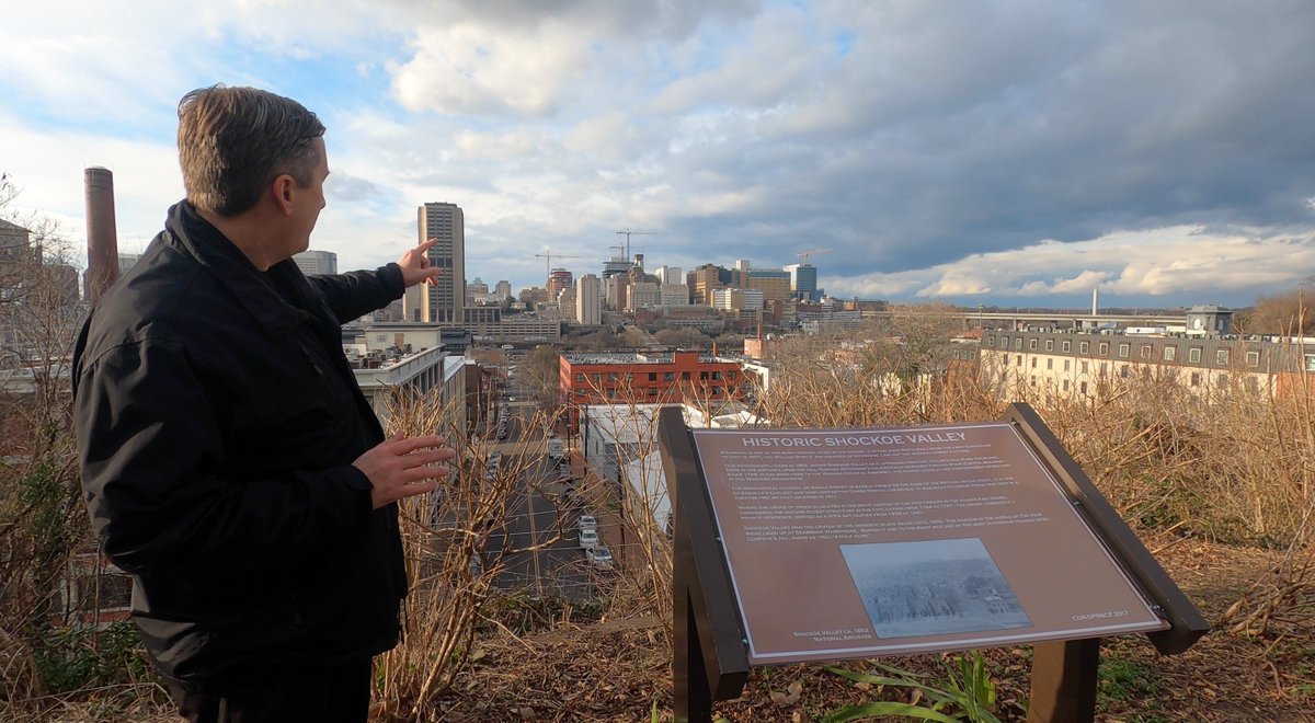 PoeMuseum's tweet photo. Want to explore Poe's hometown from the comfort of your home? Attend one of our virtual tours during our Birthday Bash celebration on Saturday, January 16th. Get tickets here:
https://t.co/7RAY3b9TwV https://t.co/AwAj48kzF1