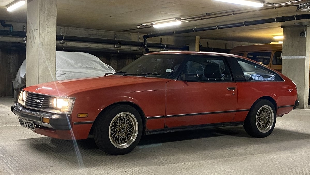 carandclassic's tweet photo. Classic Japanese Metal! This RA40 Celica looks great on its gold alloys and has been subject to a whole host of recent upgrades.
https://t.co/nWY0xk2GcL
#CarandClassic #ToyotaCelica #Celica #RA40 #JDM #ClassicCar https://t.co/PEu28iBwdA