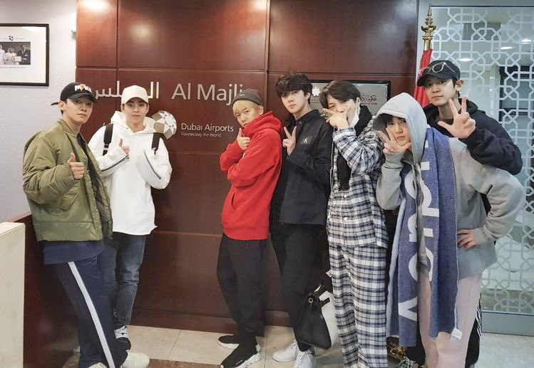  #EXO   group photos that are lowkey forgotten -small thread