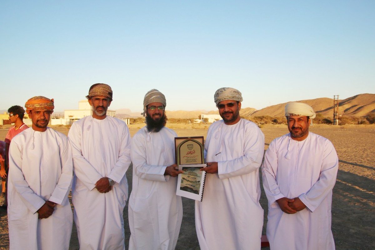 ضمن برامج اللجنة الرياضية بولاية القابل زيارة سعادة الشيخ يعقوب الحارثي نائب رئيس مجلس الشورى وممثل ولاية القابل <a href="/Yaqoobalharthy/">يعقوب الحارثي yaqoob</a> وأعضاء اللجنة الرياضية لمقر الفريق والحديث مع إدارة الفريق والأعضاء ، ومعرفة منجزات الفريق ومناقشة التحديات التى تواجه الفرق الأهلية.