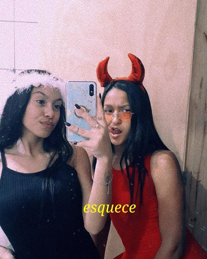 Bianca_Fut09's tweet photo. Que tal uma diabinha?Ou uma anjinha? 🌚
#Tivequepostar
#LGBTQ
#LGBTQuarenteners
(Prima: @ThaiSilveira01 ) https://t.co/dVX96mpuSV