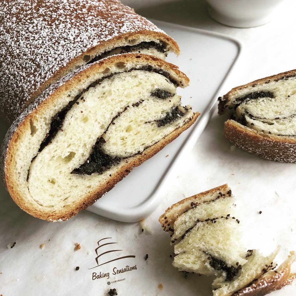 SensationBaking's tweet photo. Rollin’, Rollin’, Rollin’
.
That’s whatcha gotta do with this scrumptiously delicious #poppyseed sweet bread - roll it to get the beautiful swirls
.
This is a typical #Christmas #dessert called makivnyk (#маківник🇺🇦). It symbolizes the richness of the family unit. https://t.co/PLSQC5sfHF