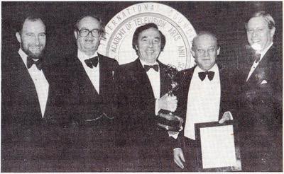 Alvinrakoff's tweet photo. A Voyage Round My Father, with the great #LaurenceOlivier. Also starring #AlanBates &amp; #JaneAsher. Author #JohnMortimer tells the story of his father, a blind, obstinate barrister. A superb cast &amp; script. Proud have won my 2nd Emmy for this.
https://t.co/sD0JRm0EeI https://t.co/uELuvbRyiJ