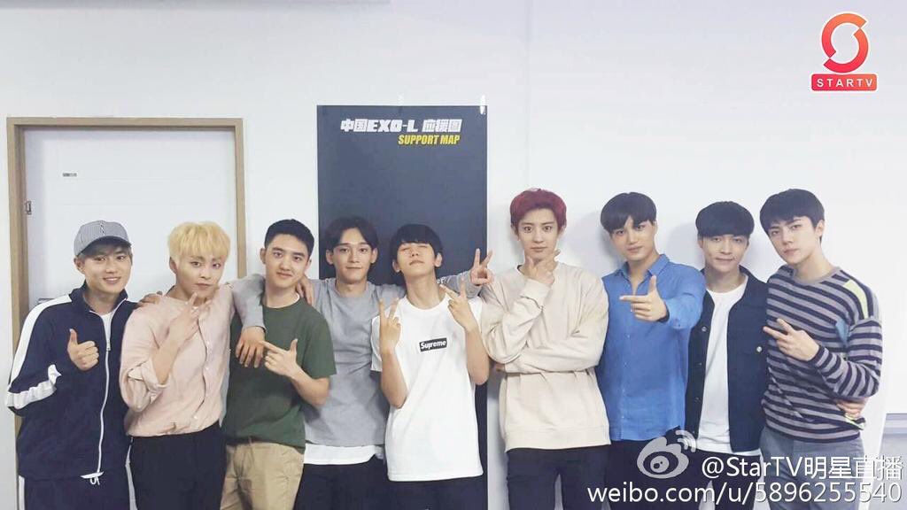  #EXO   group photos that are lowkey forgotten -small thread