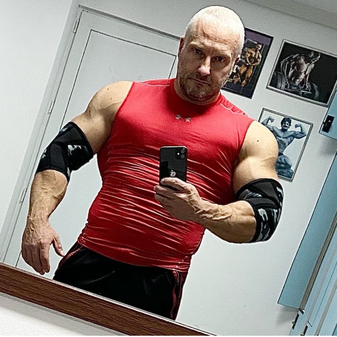 francopt1971's tweet photo. https://t.co/sAxGO4aTwQ #bodybuilder #ifbbpro @muscle_fitness @MuscleTech @MuscularDevelop @MusclePerform @Bodybuildingan6 @npabodybuilding @body_building https://t.co/9NcOZFglyQ