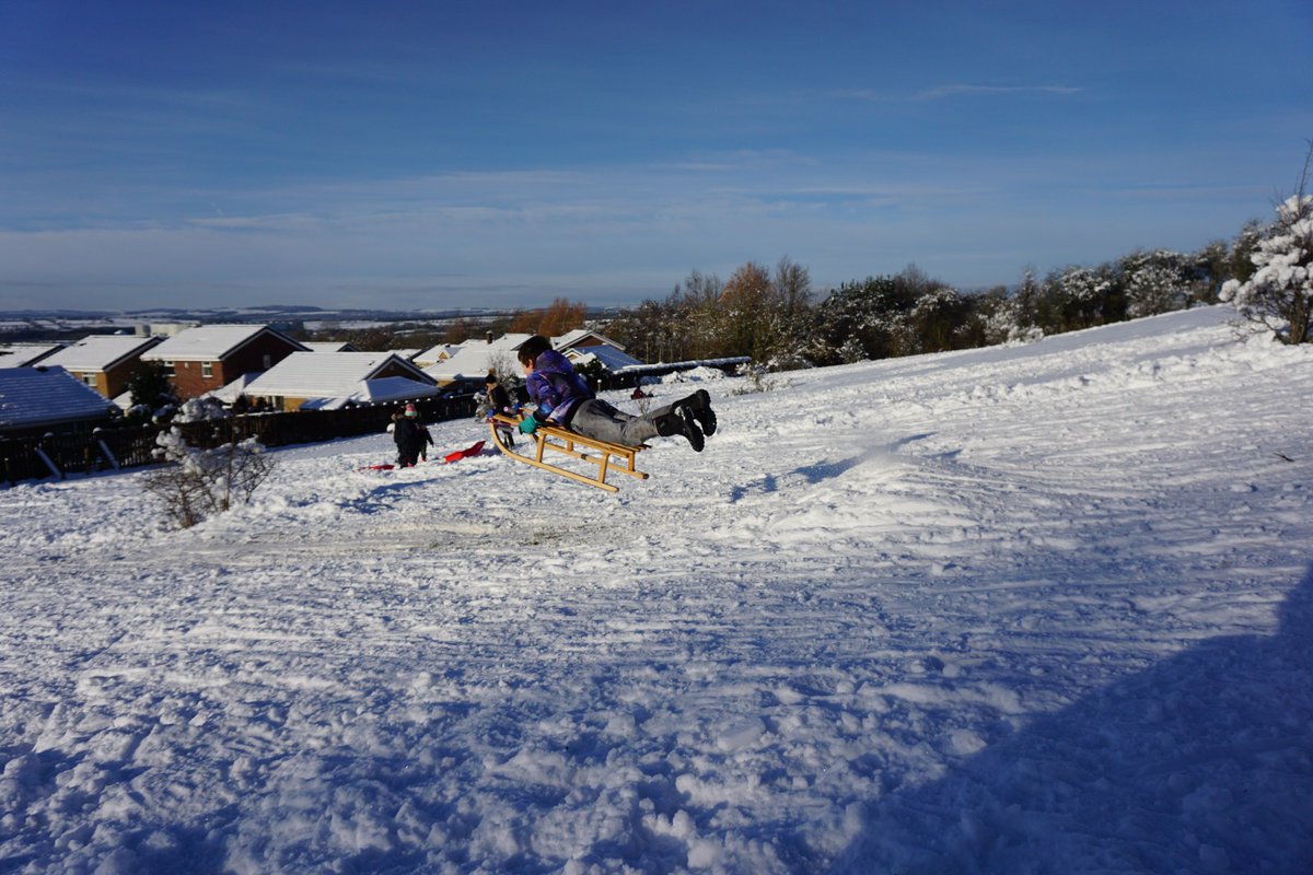 SarahHeslop5's tweet photo. Massive thanks to the amazing staff who tried so hard to get to @Coxhoeprimary yesterday. Here's IH enjoying the snow. Wingardium Leviosa! https://t.co/6rqDGoAodT