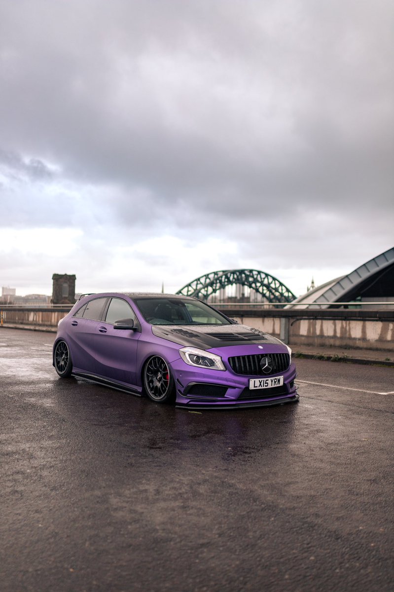 GabrielleLRob's tweet photo. Me or my car? https://t.co/gijd92v2Sh
