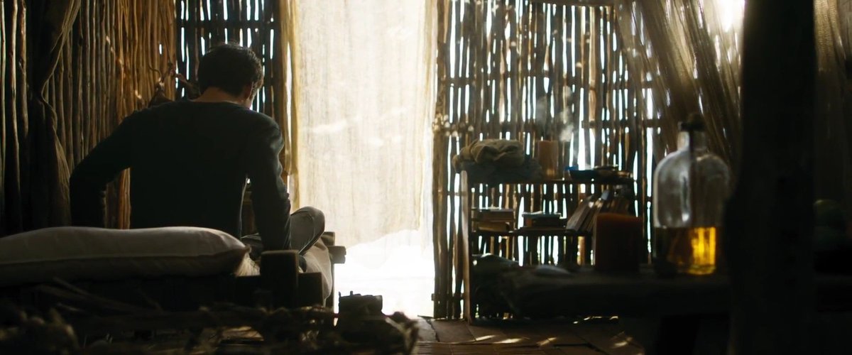 90snewts's tweet image. thomas wakes up in the safe haven and sees newt