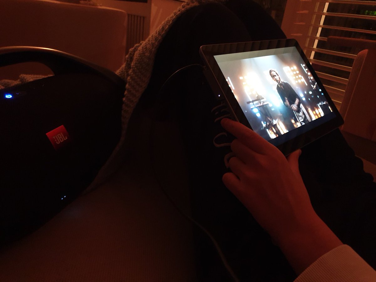 #LPFinalAct Coronaproof concert, genieten van een enthousiaste dochter. Boombox open en volop mee zingen. Ook dit zijn mooie herinneringen