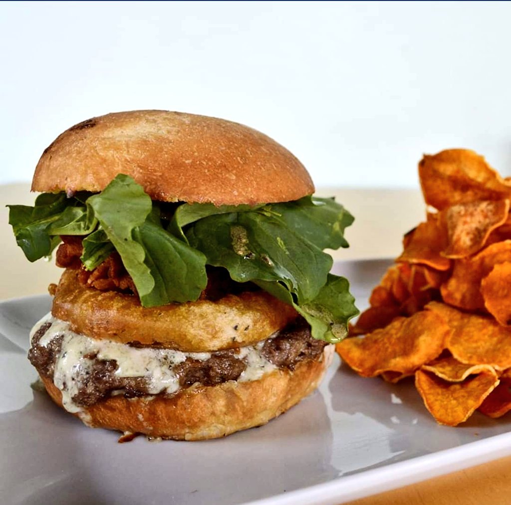 La Burguesa Cozumel 67, Roma  55 6272 7078 entrega a domicilio <a href="/RomaenRebeldia/">RomaenRebeldía</a>
<a href="/ColoniasCondesa/">Ⓩona Ⓒondesa CDMX</a>
<a href="/CondesaMx/">CondesaHerenciaMX</a> <a href="/CondesaVecinos/">Condesa Pro Vecinos</a> <a href="/VidaCondesa/">Condesa & Roma Norte</a> <a href="/RomaCondsaQueja/">Quejas Colonias Roma-Condesa</a> @PorLaRoma <a href="/ColoniasRoma/">Ⓩona Ⓡoma CDMX</a> <a href="/LaRomaDF/">Colonia Roma 🚲</a> <a href="/penelop08996159/">La Colonia Roma CdMx</a> <a href="/comitehc/">hipodromocondesa</a> <a href="/RomaCondesa/">RomaCondesa</a> <a href="/RestauranteCafe/">Restaurantes y Cafes de México</a> <a href="/canirac/">CANIRAC NACIONAL</a> <a href="/gourmeturbano/">El Gourmet Urbano</a> <a href="/localmx_/">local.mx</a>