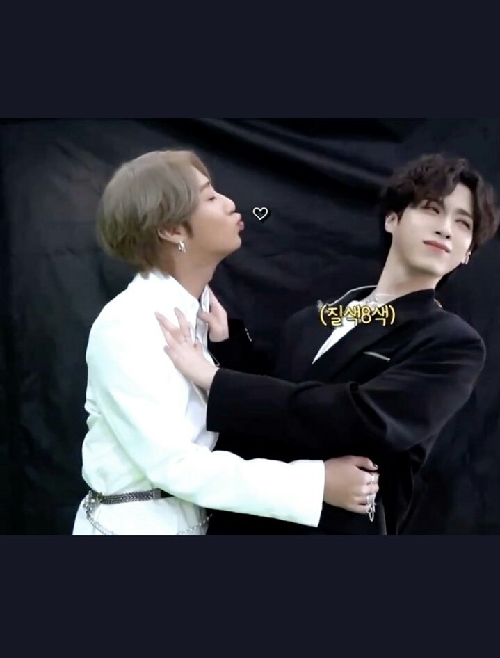 x1Limx1's tweet photo. ❤️⚡ FELIZ CUMPLEAÑOS A LOS GEMELOS MÁS HERMOSOS Y TALENTOSOS. LOS AMO MUCHO⚡❤️
#동명 #0110_DONGMYEONG_DAY
#OurSunDongmyeong #ONEWE
#별보다_빛나는_동명아_생일축하해
#시온 #투문의_자랑_손시온_생일축하해
#PRINCE_XION_DAY #ONEUS #XION
#DONGMYEONG @official_ONEUS 
@official_ONEWE https://t.co/WvnppYfQBm