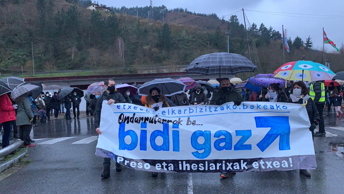 ESKERRIK ASKO!
Bidi gaz!↗️
603 lagun batu gaz!
Eskerrik asko herritxarroi!↗️💜↙️

#bideagara 
#urtarrilak9
#izanbidea↗️
#presoetaiheslariaketxera
#sareherritarra 
#Ondarroa