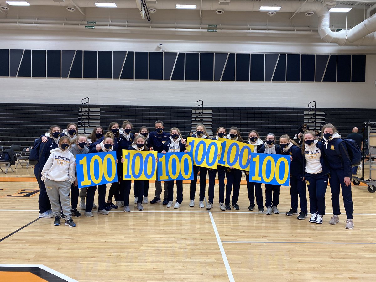 Jay_Dee03's tweet photo. CONGRATS to @fallsgirlshoops Head Coach, Jordan Eaton, on his 100th win!!! What an accomplishment!! Go Bulldogs!!!💙🏀💛🥺🥳 https://t.co/YXJutGL72k