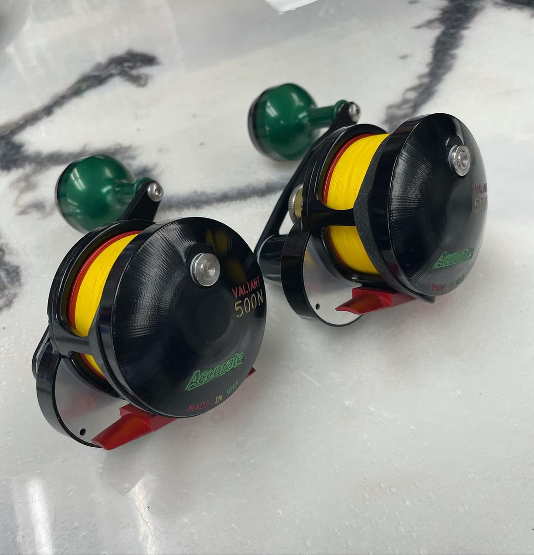AccurateFishing's tweet photo. Rasta round two ✌️. @reeldealbaitandtackle with another set of #accuratecustoms of the Valiant 500N variety. Ya' Mon, Reel easy!
#AccurateFishing #FishHard #MadeinUSA #SmallReelsBigFish #AccurateCustomShop #Rasta #FishingReel https://t.co/KtCP46xqDL