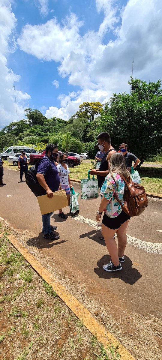 vanninavera's tweet photo. #saltosdelmocona jornada de trabajo en conjunto con la policía de Misiones, la municipalidad de El Soberbio y operadores turísticos locales, a fin de garantizar el protocolo vigente en el parque.
#todostenemosmisiones
#sentiteencasa https://t.co/vTLTdFYF2Y