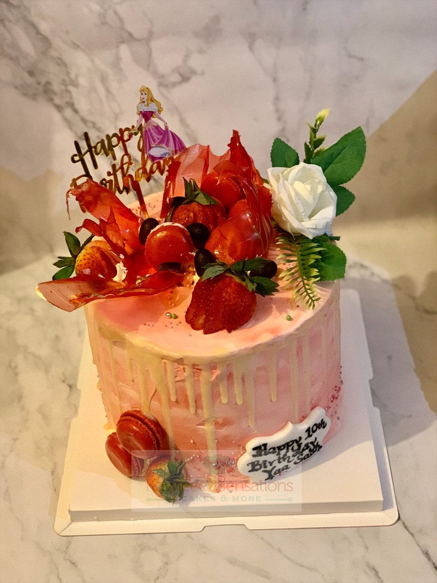 ekuagbengbentus's tweet photo. Said I’m on a break but for Nana Yaa I just had to 🥰🎂😋 https://t.co/rQ7WgMFS0v