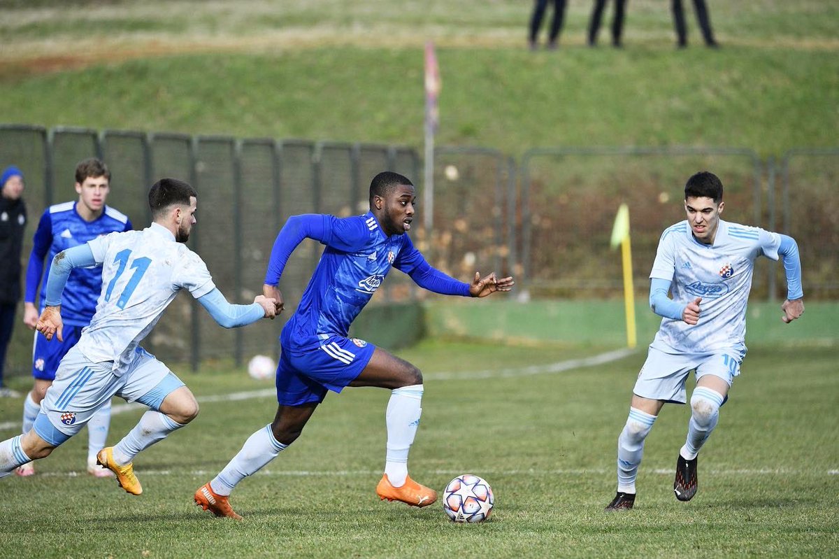 Great feeling putting on the famous 🔵 &amp; ⚪️ shirt on today in a preparation game today!
Back enjoying what I love 💙.                   ℕ𝕖𝕞𝕒 𝕡𝕣𝕖𝕕𝕒𝕛𝕖 <a href="/gnkdinamo/">GNK Dinamo</a>