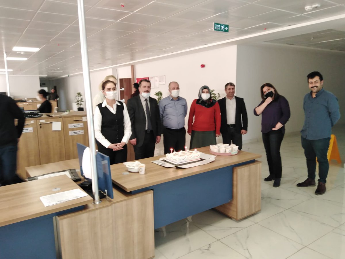 İpekyolu Tapu Müdürlüğü olarak 2020 yılını 25371 yevmiye ile kapattık. 2019 yılına göre yaklaşık 2100 yevmiye artış ile Ülkemiz genelinde toplam 954 Tapu Müdürlüğü içerisinde 127. sıraya yükseldik.