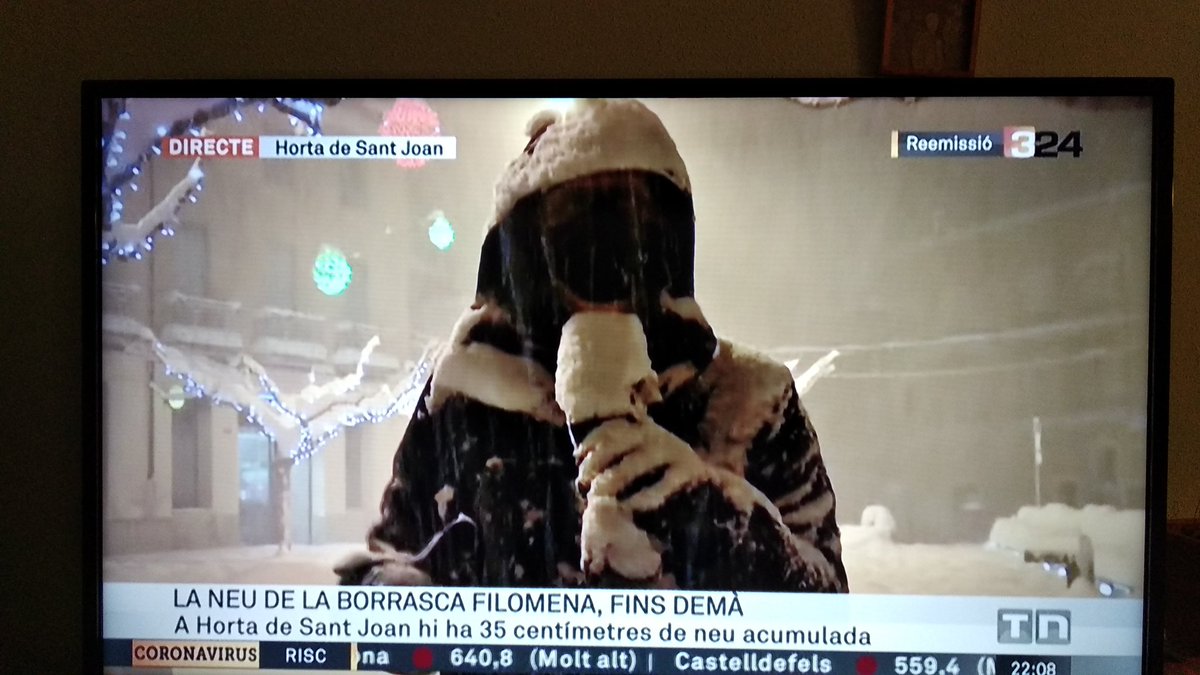 Em sap greu que el Meteocat no informi dels gruixos de neu que s'acumulen sobre els reporters de TV3.