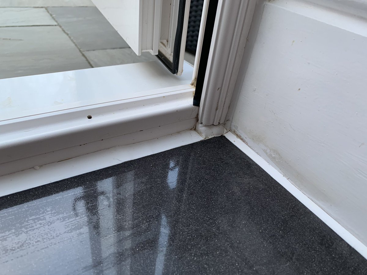 emmadaveyVA's tweet photo. This is apparently an acceptable #patiodoor installation?! I am still fighting @CharlesChurchUK with this! https://t.co/32tr7nmpTN