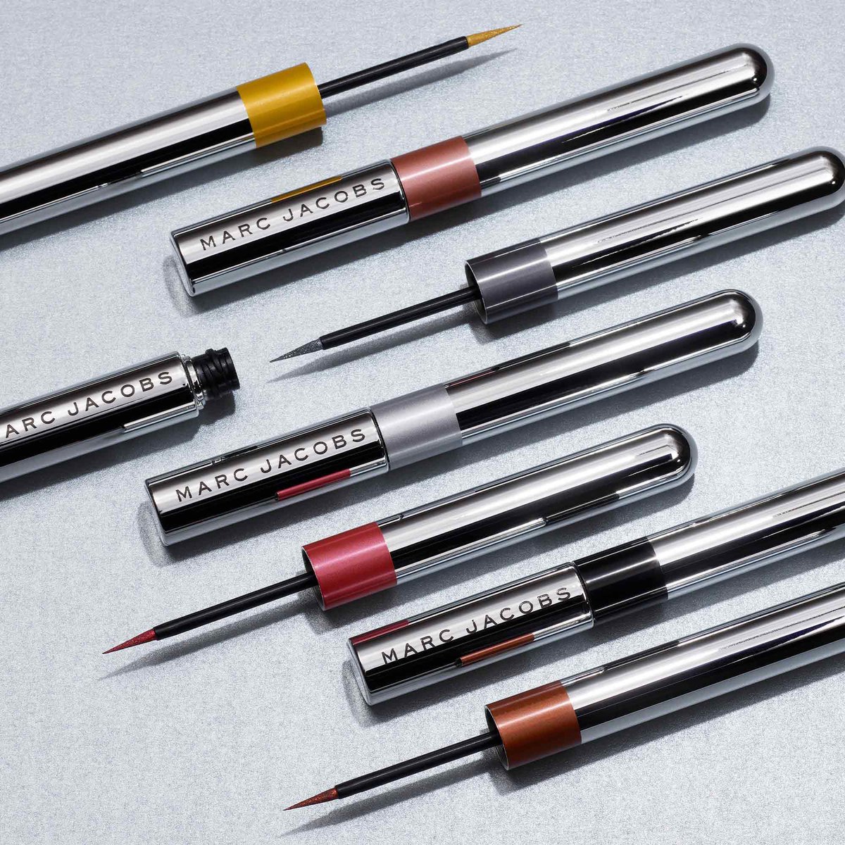 Smudge-resistant, persistent pigment. A dozen play-all-day shades that won’t flake out. Save 30% on #LiquidHighliner, exclusively on marcjacobsbeauty.com.