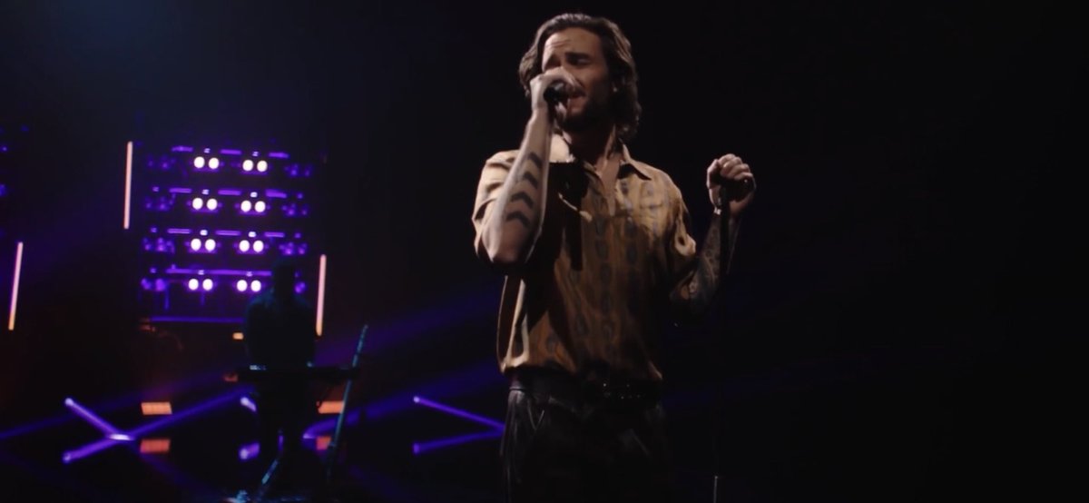 L0VER0FSUNSHINE's tweet image. so i would also take this outfit @LiamPayne #LPFinalAct #LPSHOWFINALACT #LPTheFinalAct