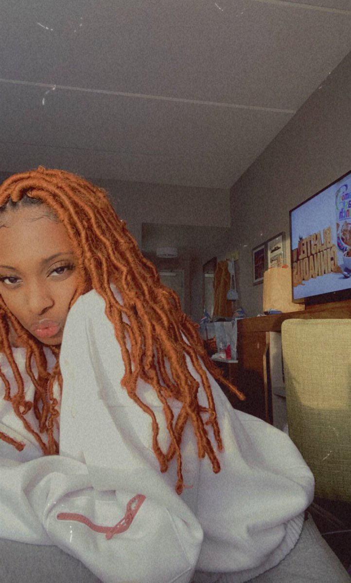 tabratttt's tweet image. my lil bihhh she do da most 😏😍