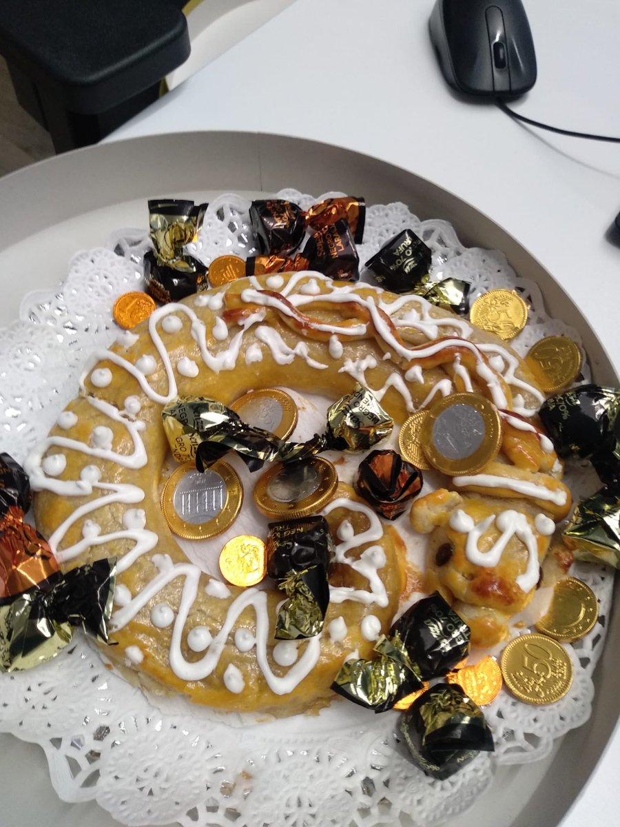 Moltes gràcies a Pilar,mare del nostre lingüista Ricard Ferrer, que en un dia tan gèlid ha portat la dolçor de la casca a la redacció d'<a href="/apuntnoticies/">À Punt NTC</a>