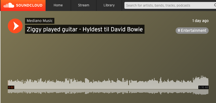CptKiddBooks's tweet photo. #HenrikTuxen &amp; #DavidBowie  https://t.co/L5HOWcRv1z (Danish) https://t.co/2rS7n73Ta8