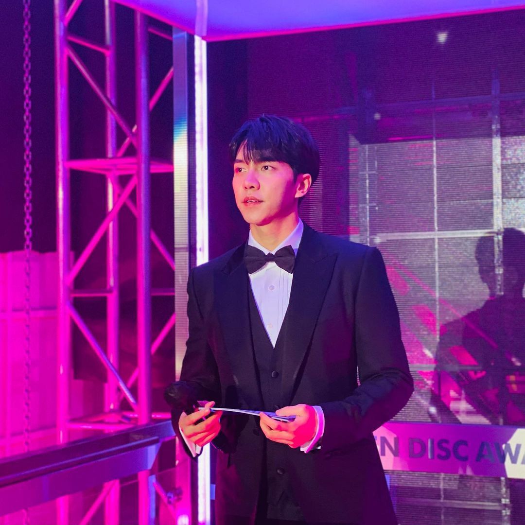 Samuel050587's tweet photo. Hooke entertaiment update
#leeSeungGi #love #korean #actor #singagain #singer #mc #entertainer #newalbume #theordinaryman #theproject #thedreamerdreams #iwilldowell #singagain #μ΄μΉκΈ° #becauseyouremygirl #youreaysyourlipsyourhands #μ΄μΉκΈ° #μν κ² #μ§μ¬λΆμΌμ²΄Β #μ¬λν΄ππ§‘ππβ€οΈπ https://t.co/MMaTPCgBeM