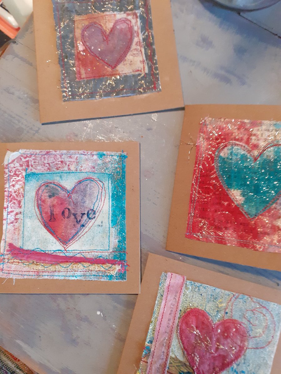 noo_pert's tweet photo. Have been busy in the studio today, making Valentine's/love/hugs/thinking of you cards. 
Everyone one a one off original. https://t.co/Jl8QzVjFr3